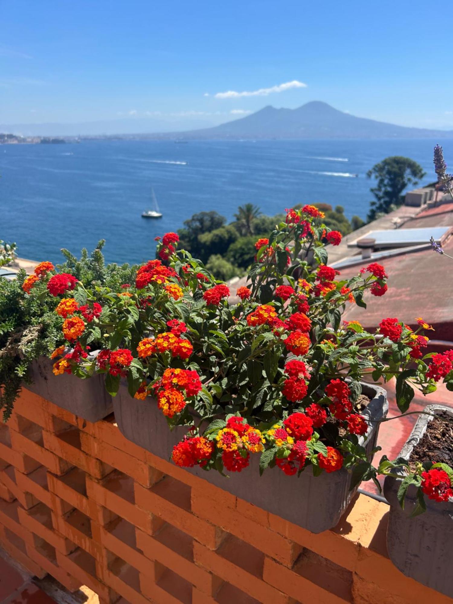 Torre Dell'Incantesimo Naples Luaran gambar