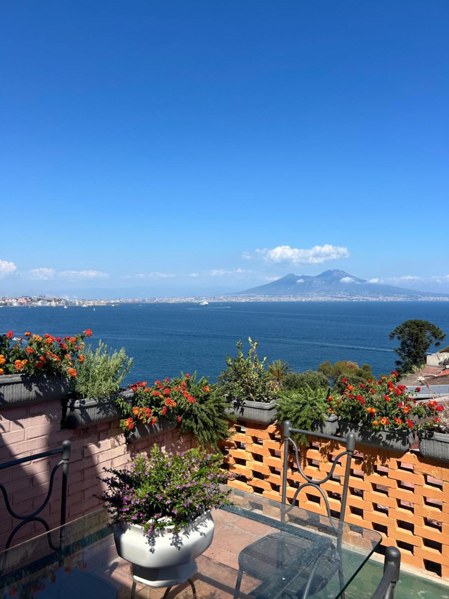 Torre Dell'Incantesimo Naples Luaran gambar